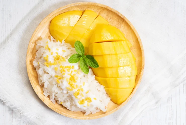 Coconut Sticky Rice with Mango