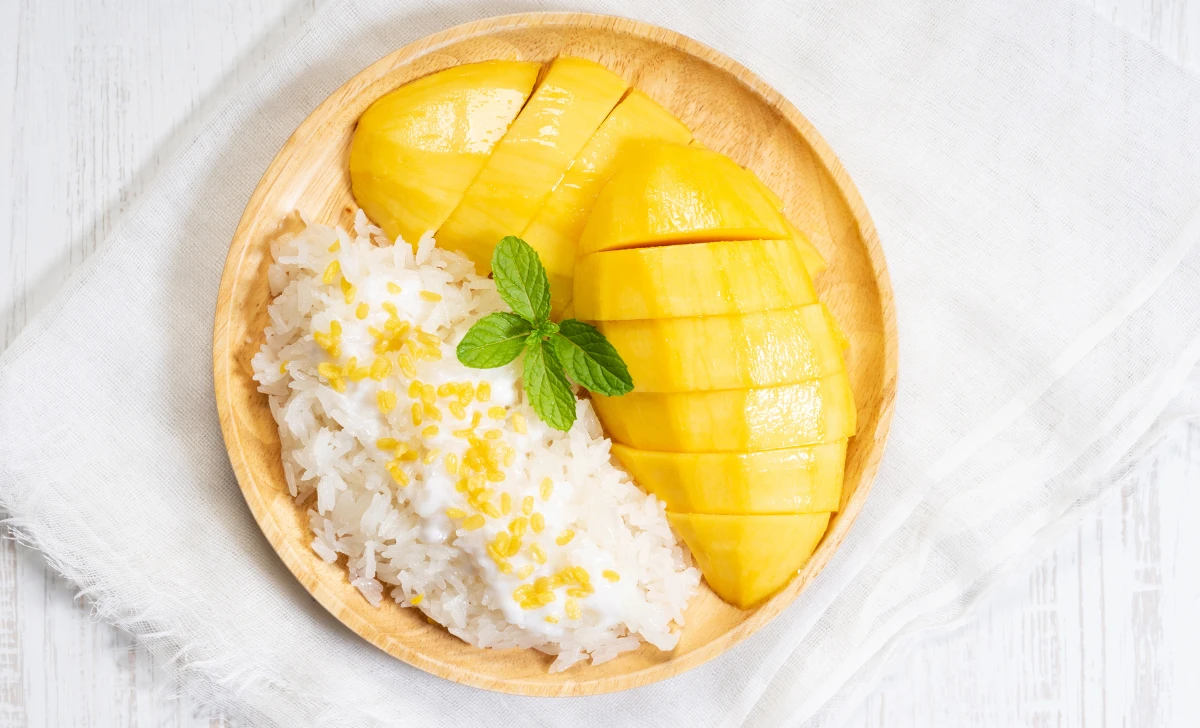 Coconut Sticky Rice with Mango