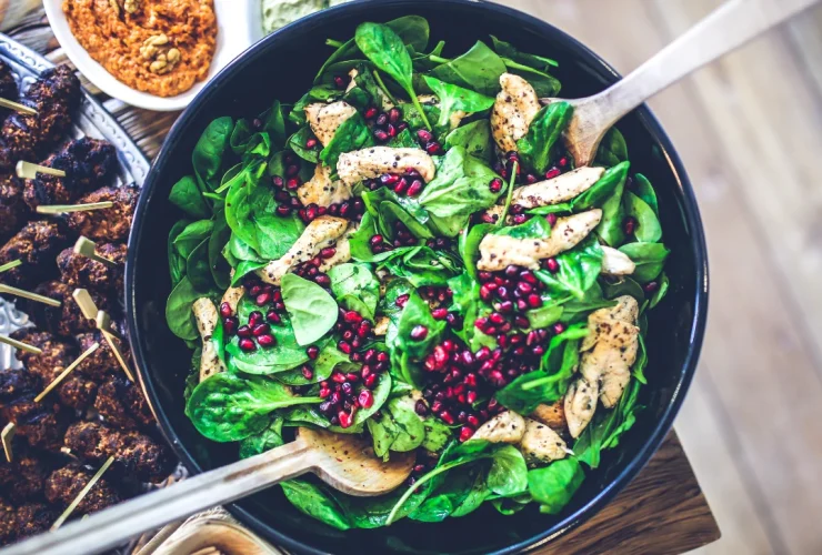 Spinach, Chicken, and Pomegranate Salad