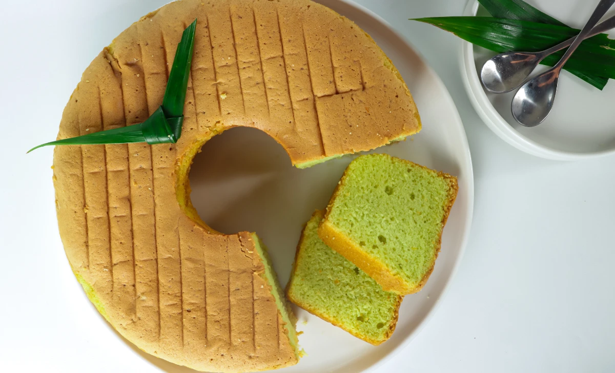 Pandan Chiffon Cake