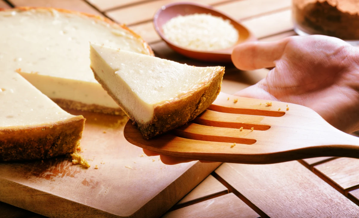 3 ingredient no bake cheesecake​